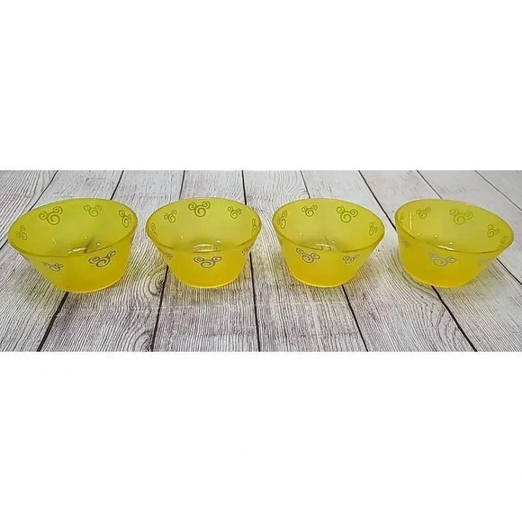 Disney Plastic Melamine Bowls Set Of 4 Frosted Yellow Gray Swirl Mickey Mouse - Picture 1 of 5